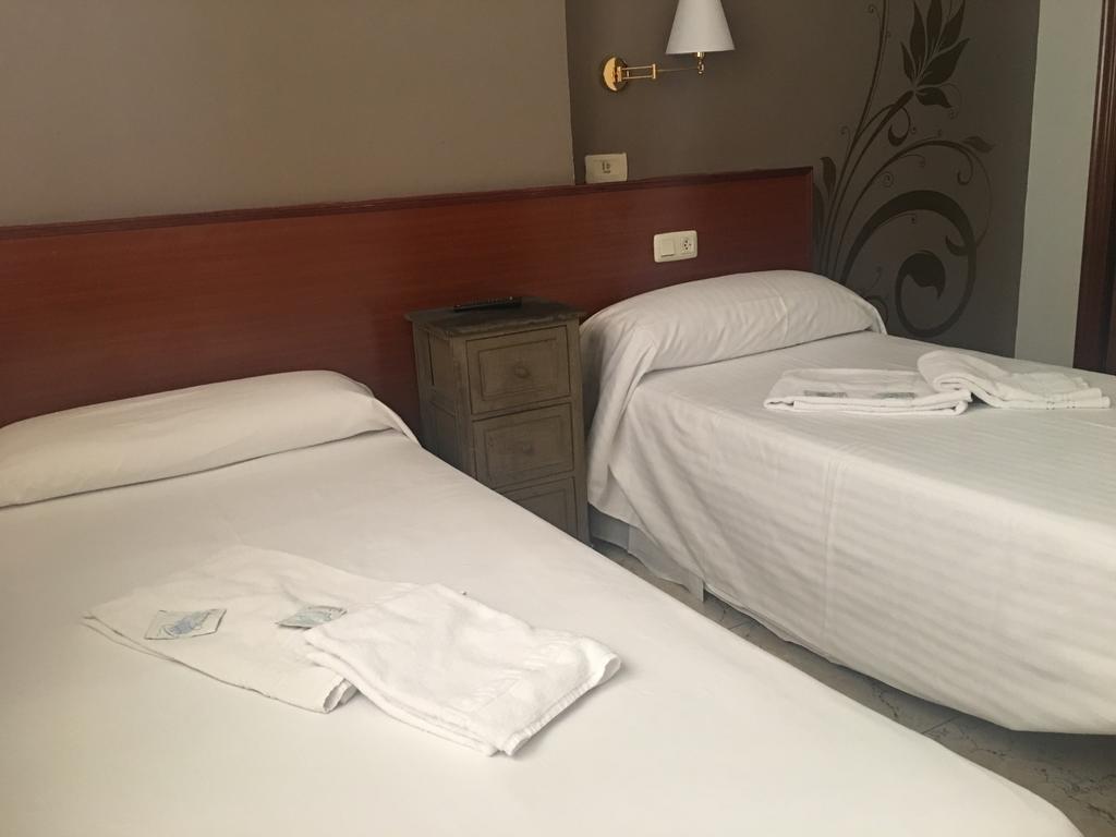 Hostal Jaime I Χουέσκα Εξωτερικό φωτογραφία
